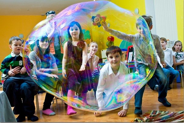 Шоу мыльных пузырей для детей и их родителей
