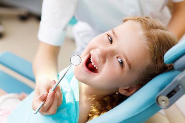 Всё, что нужно знать о походе к детскому стоматологу