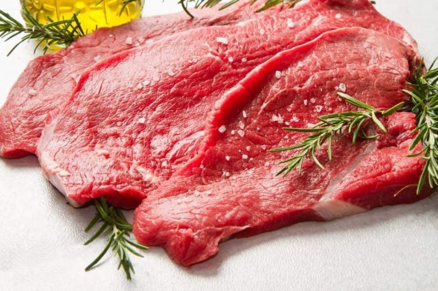 Ученые рассказали, почему есть красное мясо опасно для здоровья