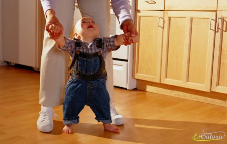 Почему ребенок ходит на носочках