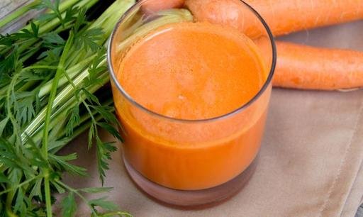 Диетологи заявили об опасности морковного сока