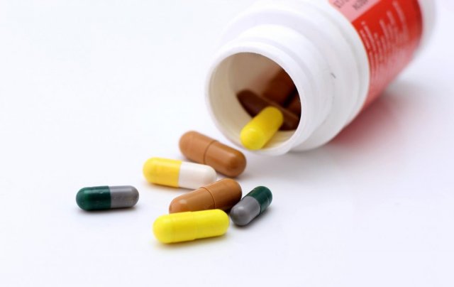 Стоит ли покупать лекарства в интернет-аптеках?